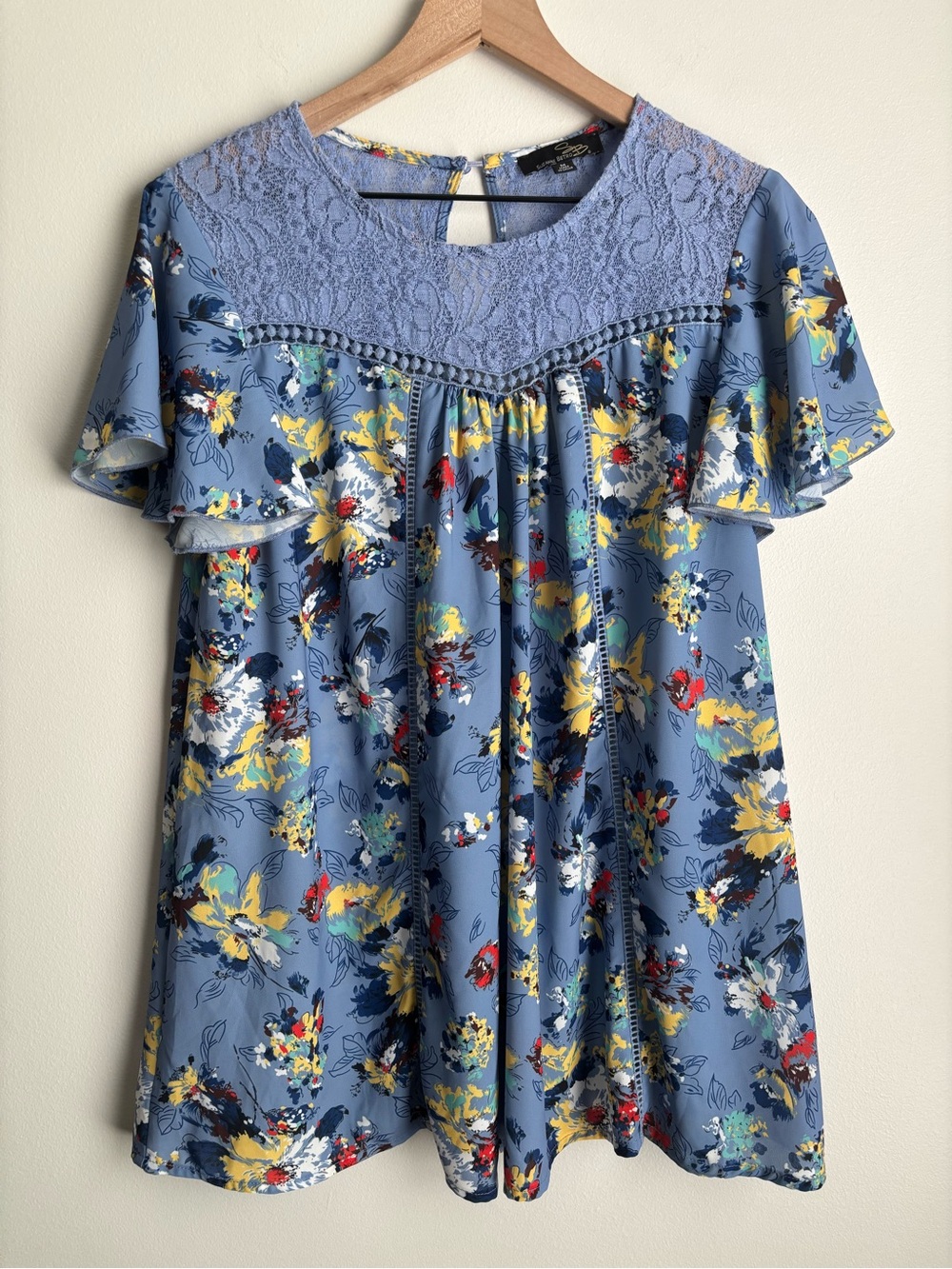 Suzanne Betro Blue Floral Lace Flutter Sleeve Blouse M Boho Cottagecore Romantic